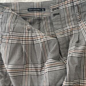 Abercrombie & Fitch Men's Gray Plaid Pants